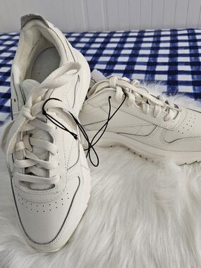 Reebok Women's White Lace-Up Platform Sneakers